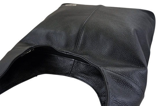 Modna torebka worek na szerokim uchwycie - Czarna