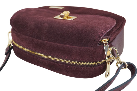 Mała zamszowa listonoszka ze złotym zapięciem - Bordowa