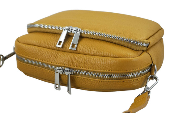 Torebka damska z ozdobnym paskiem - Żółta ciemna 