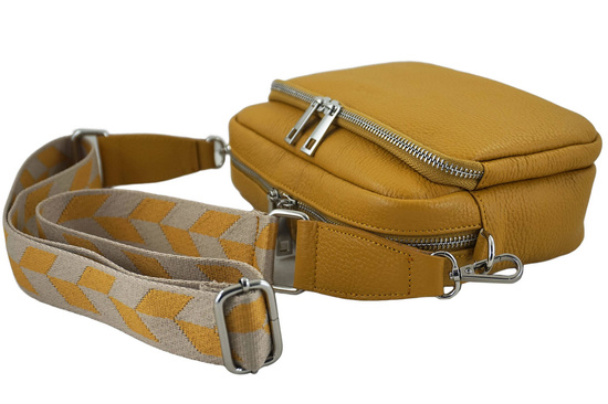 Torebka damska z ozdobnym paskiem - Żółta ciemna 