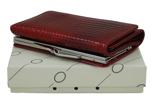 Czerwony lakierowany portfel skórzany damski