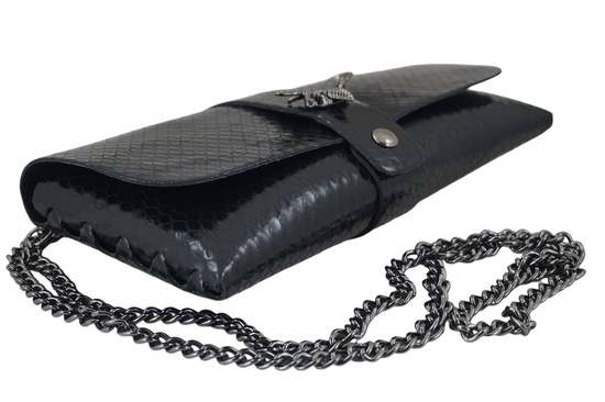 Wizytowa torebka lakierowana czarna 