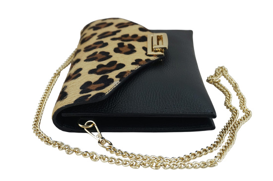 Kopertówka damska z motywem panterki - Czarna