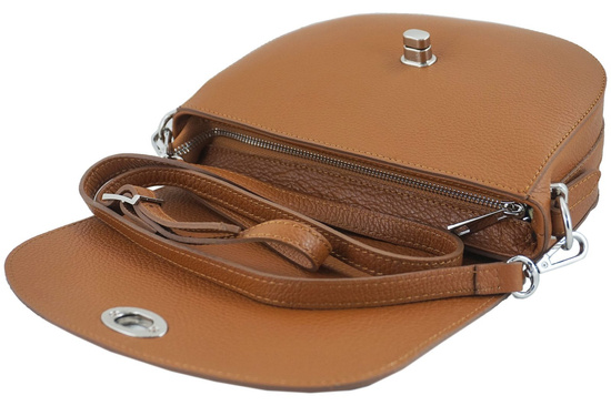 Listonoszka skórzana z ozdobnym zapięciem - Czarna